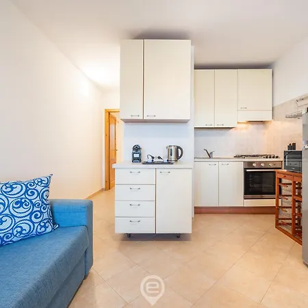 Azure House Nyaraló *