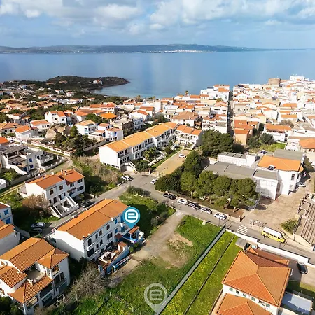 Azure House Nyaraló